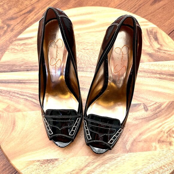 Platform heel with penny loafer detail - Picture 3 of 9